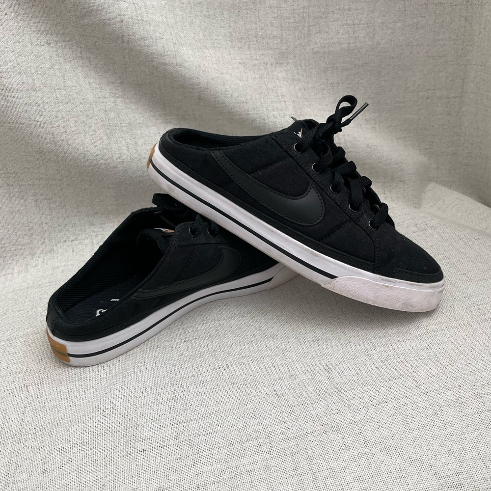 Nike Court Legacy Mules